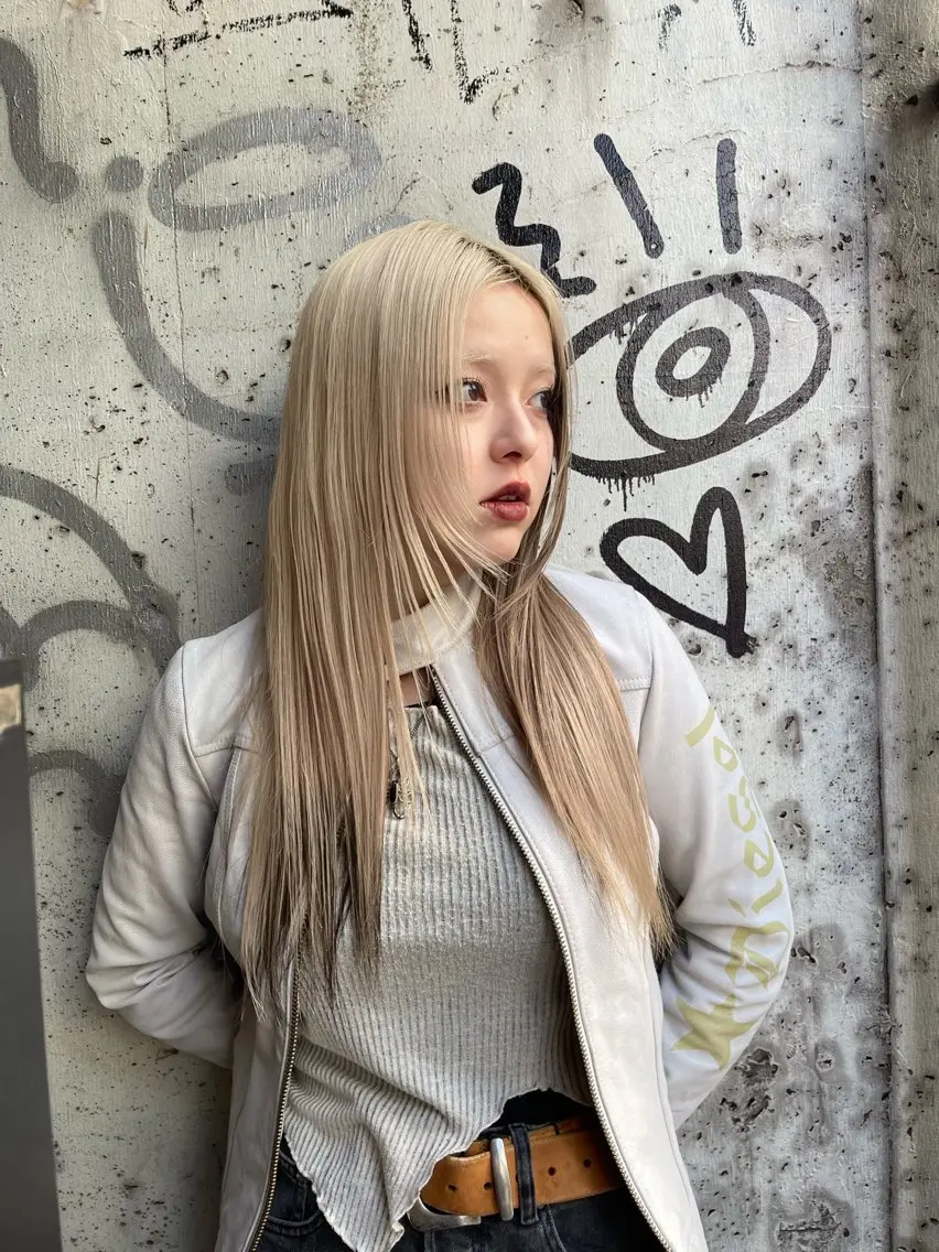 ロング カラー ダブルカラー インナーカラー くびれヘア 斜めバング かきあげバング ヘアカラー トリートメント ヘアセット レイヤー専門家 ダブルカラー修のヘアスタイル