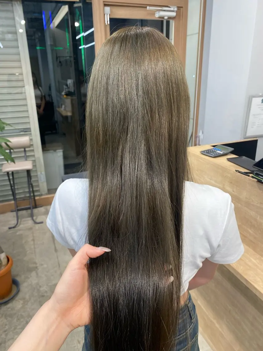 ロング カラー 透明感カラー オリーブカラー 🐾Libero🐾 柏　KONOMIのヘアスタイル