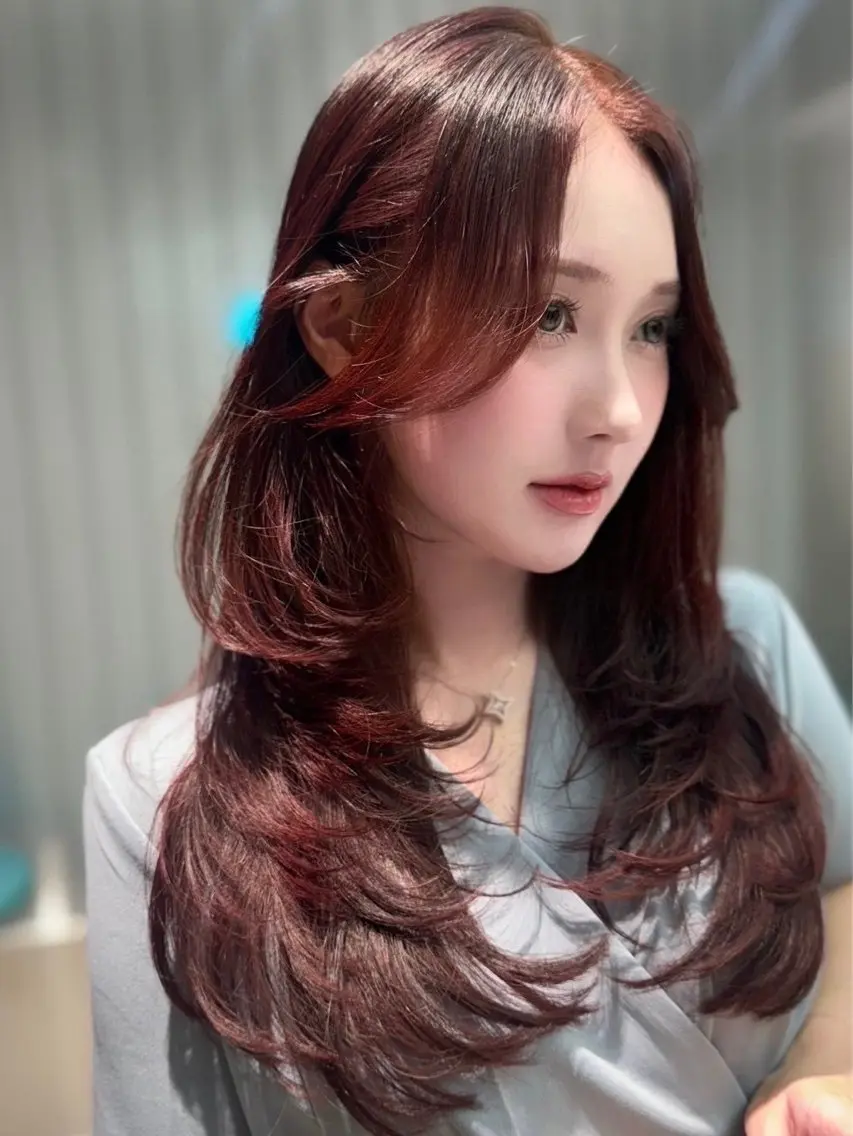 ロング カラー ブリーチ 透明感カラー ブリーチなしカラー レッドカラー ヘアカラー 佐渡優 365連勤する美容師のヘアスタイル