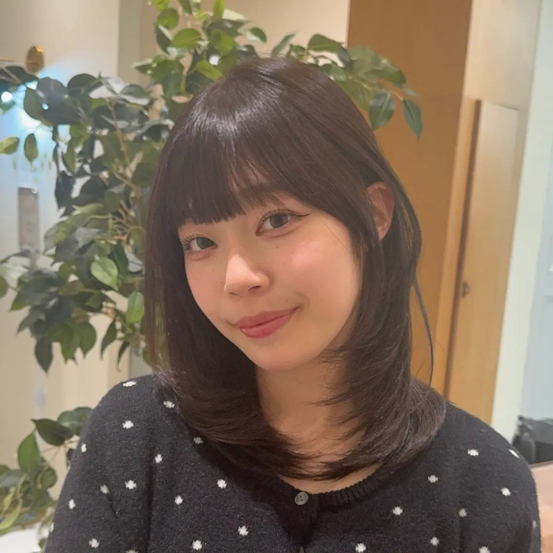 ミディアム ナチュラルヘア🌱| レイヤー|めぐのヘアスタイル