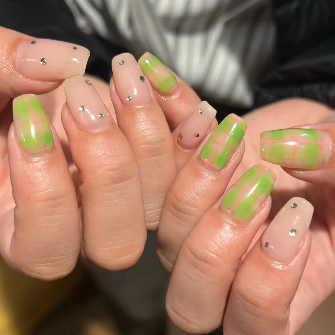 ネイル ハンドネイル Hata nail 🎀個性派ニュアンスのネイルデザイン