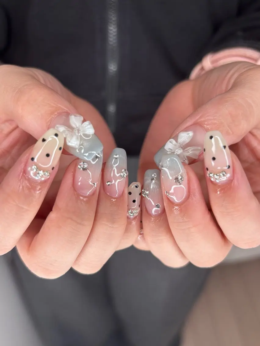 ネイル moi nail ˙⋆.˚のネイルデザイン