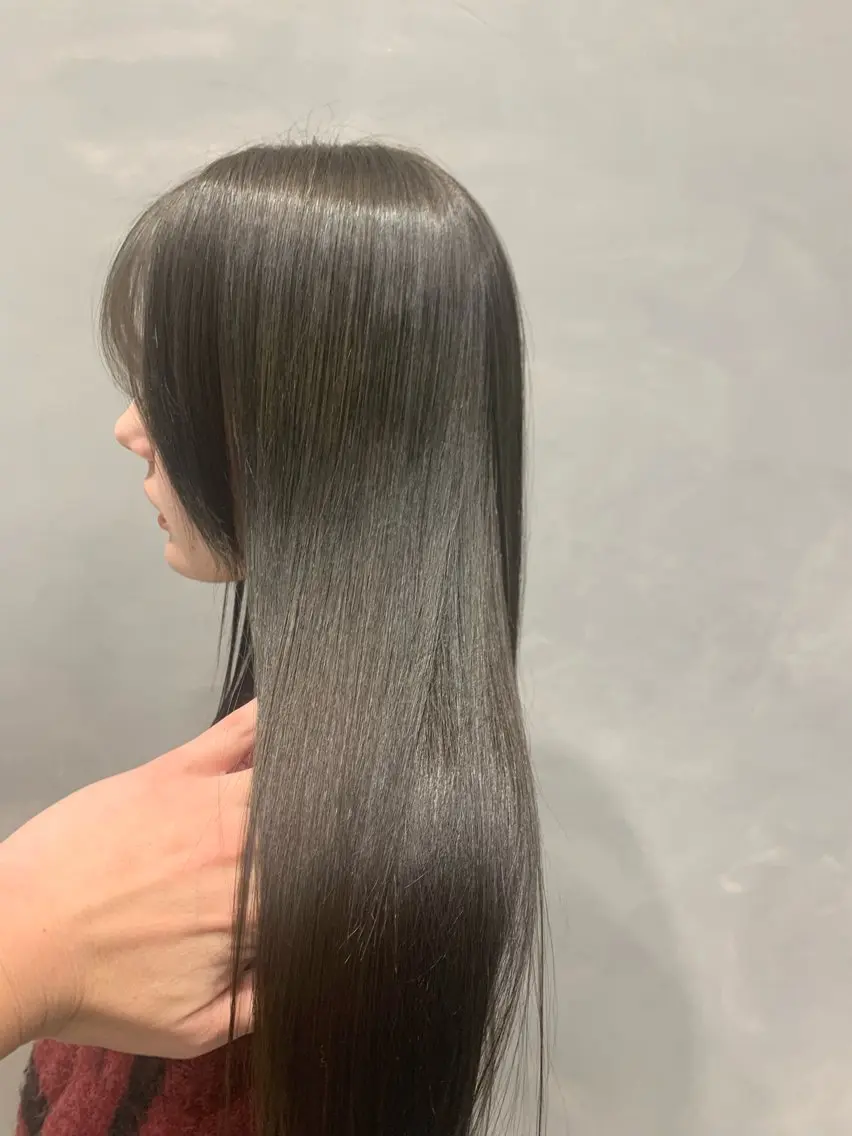 ロング カット ヘアカラー トリートメント newiネウィ _naoのヘアスタイル