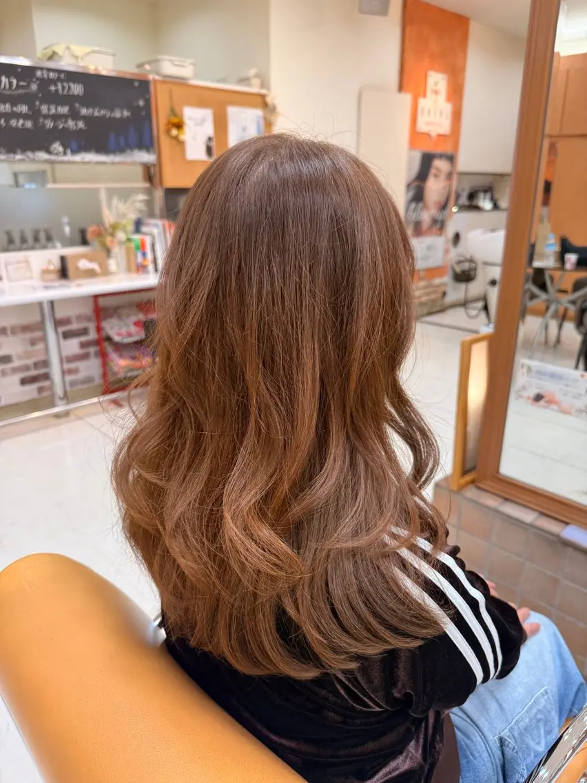 カラー 艶カラー🎨✨️/ 小野 風桜のヘアスタイル