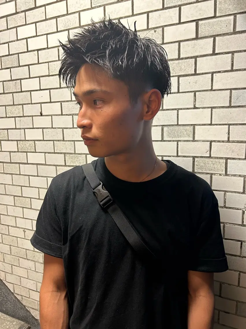 ショート メンズ メンズブリーチ メンズハイライト メンズインナーカラー メンズパーマ プードルパーマ カット 💈メンズ短髪特化 ✂︎伊藤大輝💈のヘアスタイル