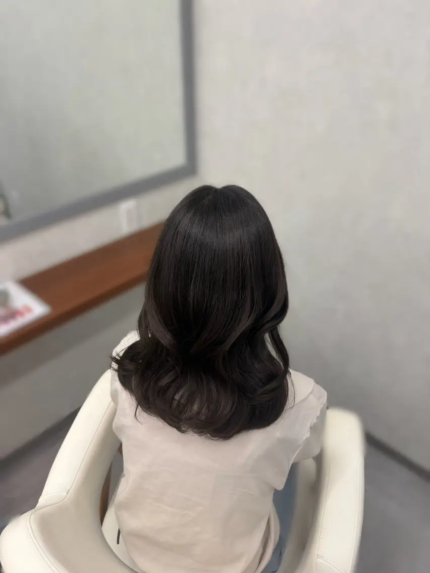 ミディアム トリートメント 堀江 真維のヘアスタイル