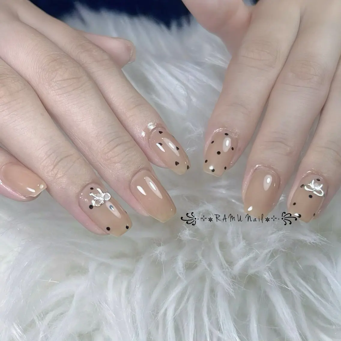 ネイル キラキラネイル マグネットネイル ミラーネイル ピンク ワンホンネイル ハンドネイル RAMU Nail 恵比寿店のネイルデザイン