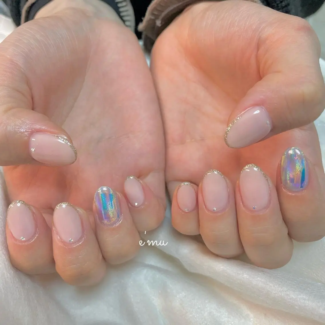 ネイル フレンチネイル 氷ネイル・うるうるネイル キラキラネイル ハンドネイル nail salon e'mu💐のネイルデザイン