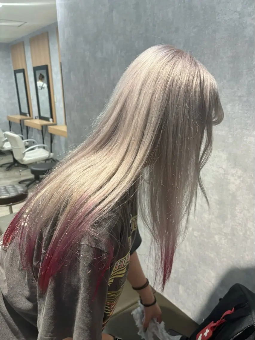 ロング カット ヘアカラー トリートメント 🌐NATSUMI 🌐【寒色カラー】のヘアスタイル