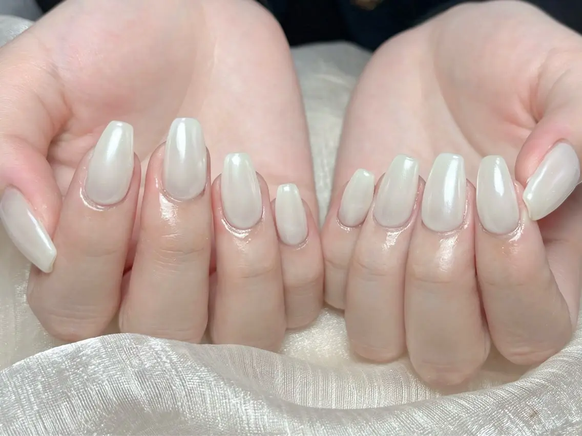 ネイル オーロラネイル チークネイル フレンチネイル ジェルネイル ガラスフレンチ ハンドネイル Nail Jolieのネイルデザイン