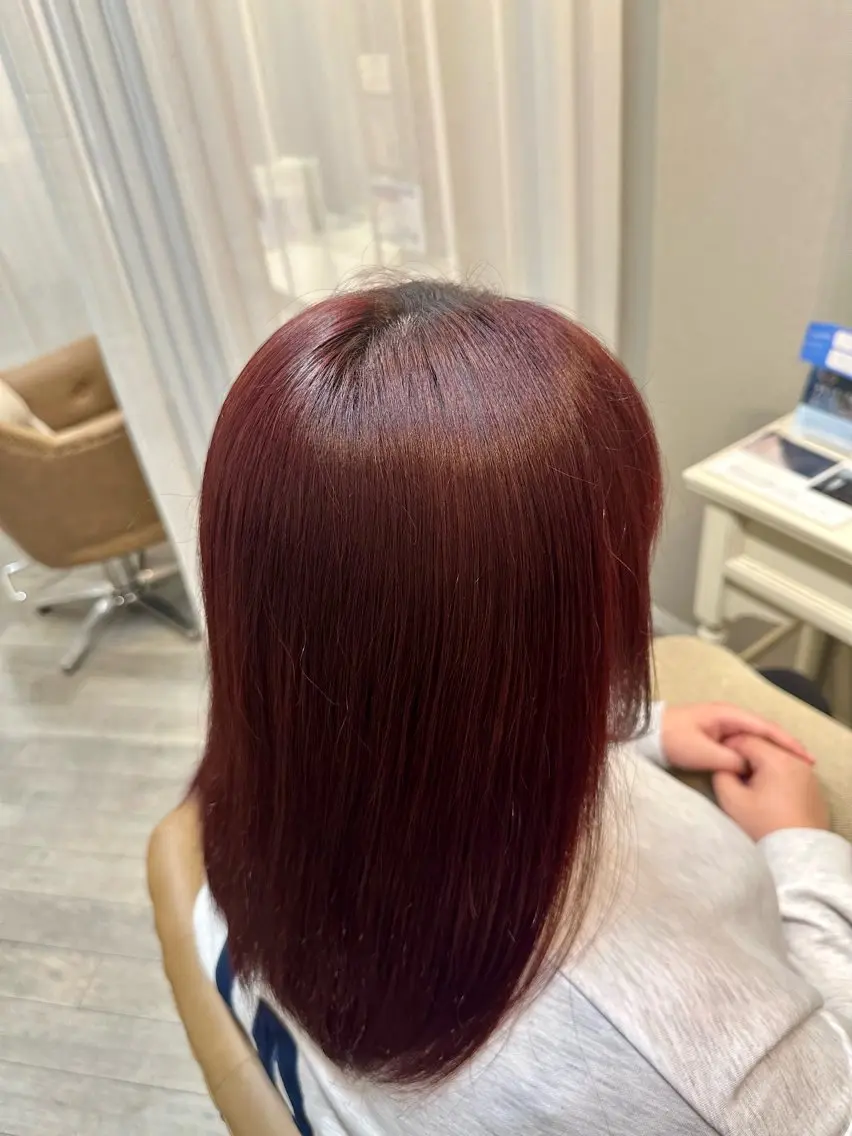 セミロング カラー ブリーチ レッドカラー ヘアカラー hair &spa Kiwi ひゅうがのヘアスタイル