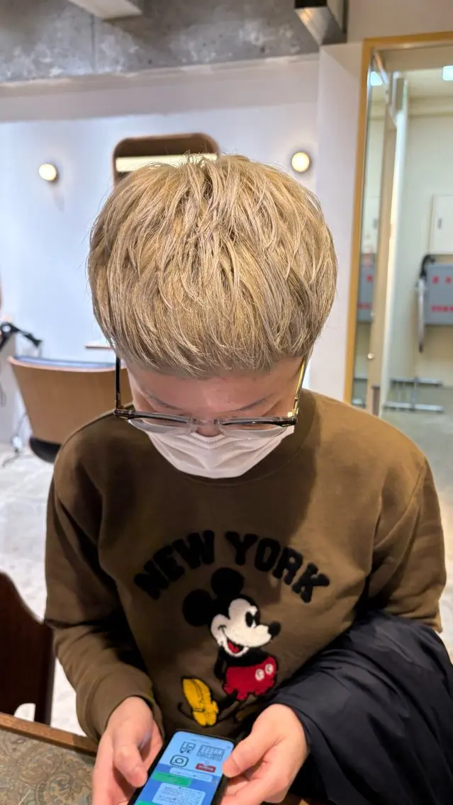 ショート カラー ベージュカラー ヘアカラー パ ルのヘアスタイル
