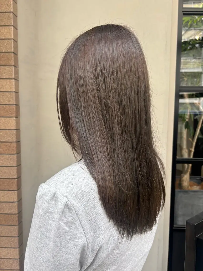 ミディアム カラー カット ヘアカラー 井本 早紀のヘアスタイル