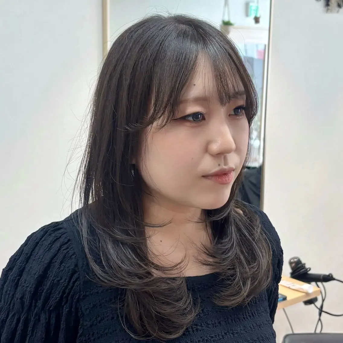 ミディアム レイヤーカット カット ヘアカラー トリートメント 🫧透明感/レイヤー /縮毛矯正/うみ🌟のヘアスタイル