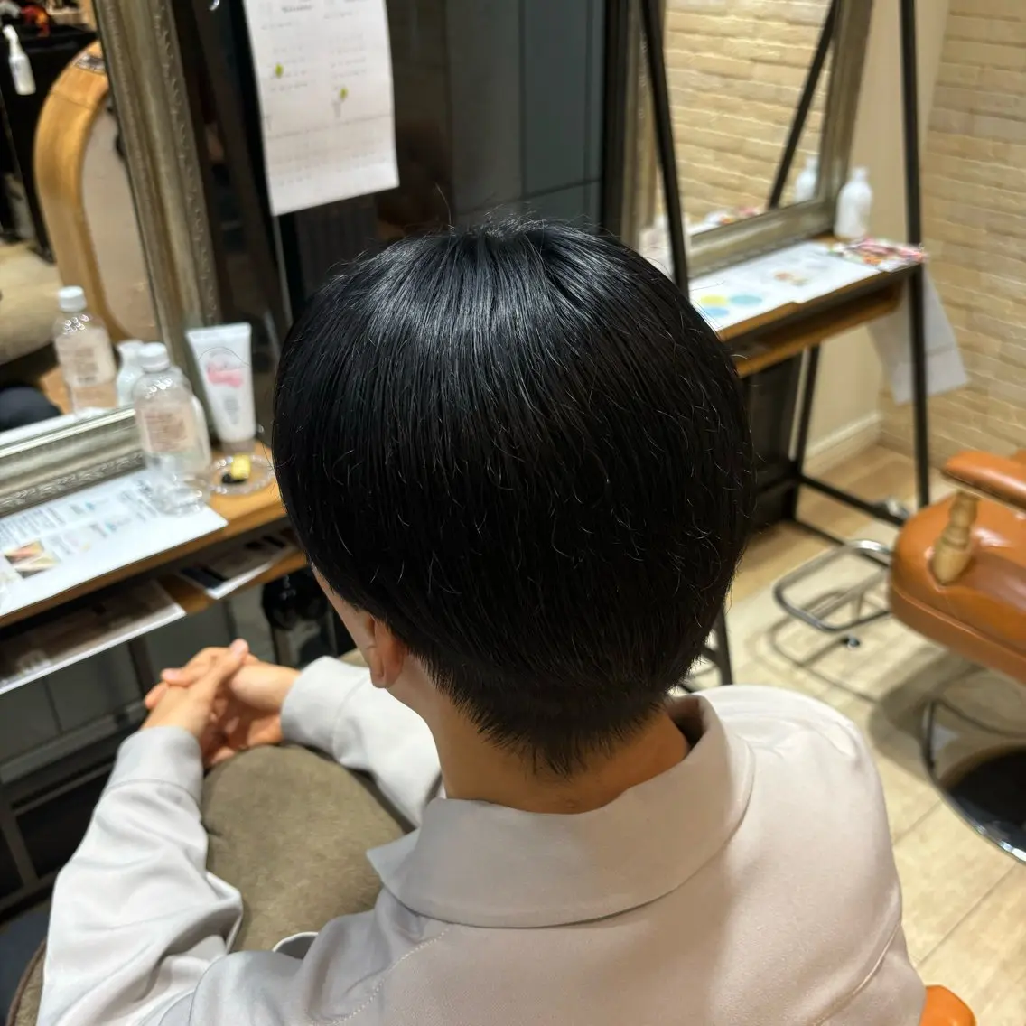 カラー ヘアカラー トリートメント しおり🍬 KOKORO🤍のヘアスタイル