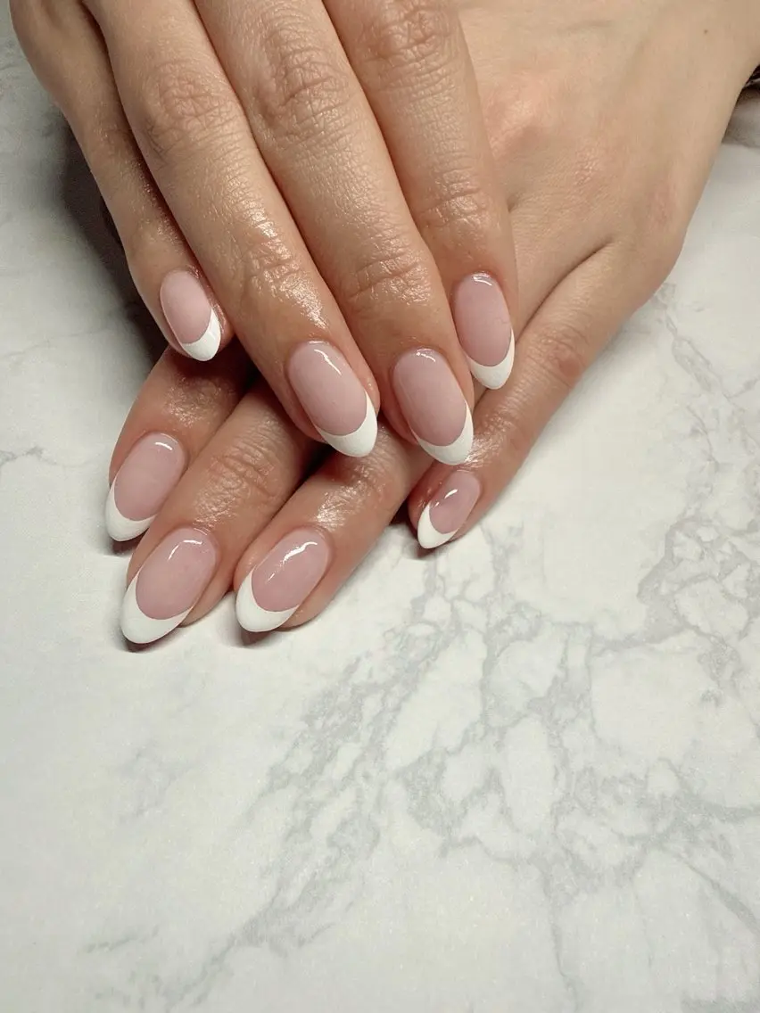 ネイル フレンチネイル ハンドネイル nailist SATO【銀座】のネイルデザイン
