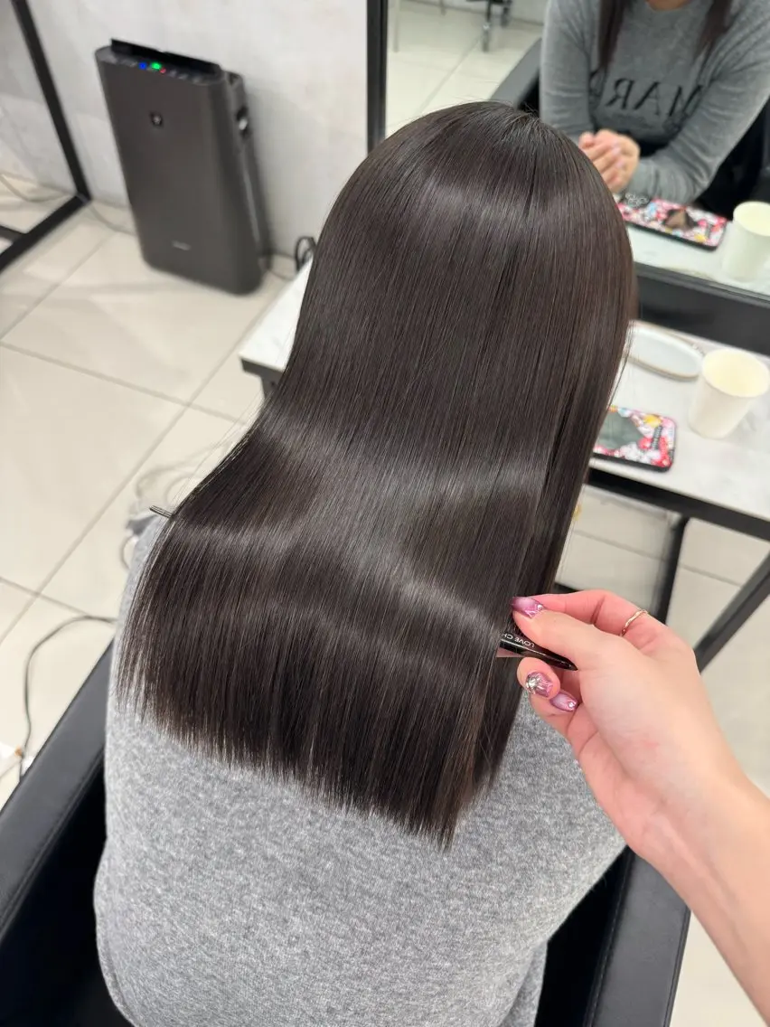 ミディアム ヘアカラー トリートメント 🫧艶髪🪽 Karinのヘアスタイル