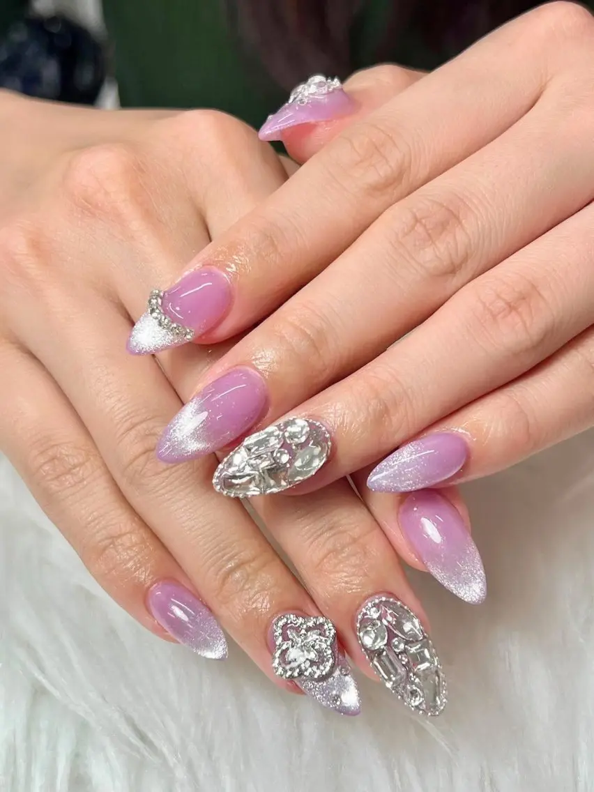 ネイル AURA NAIL 上前津のネイルデザイン