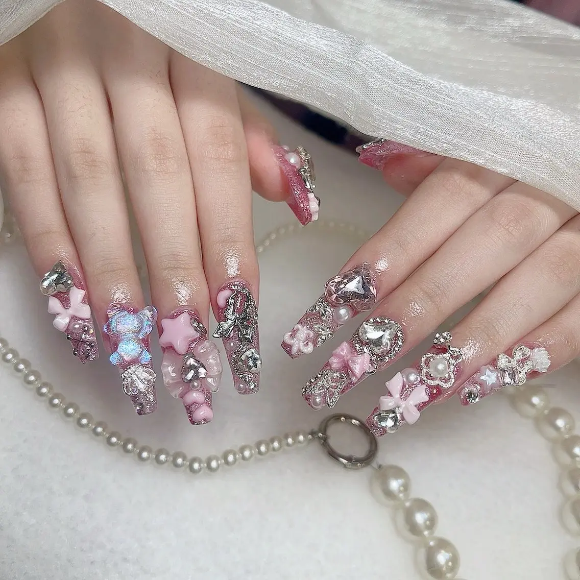 ネイル チークネイル 韓国ネイル マグネットネイル 持ち込み スカルプネイル ハンドネイル Chiin Nailのネイルデザイン