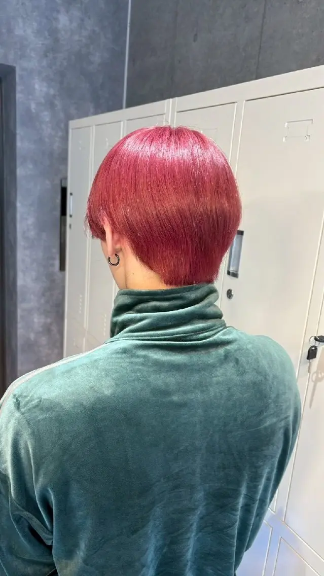 カラー メンズ 地雷系🎀ハイトーン 💙荒川結星のヘアスタイル