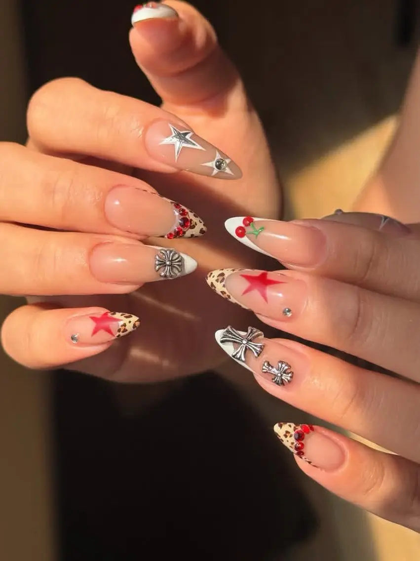 ネイル アートネイル フレンチネイル ジェルネイル キラキラネイル 韓国ネイル ハンドネイル ICE Nailsのネイルデザイン