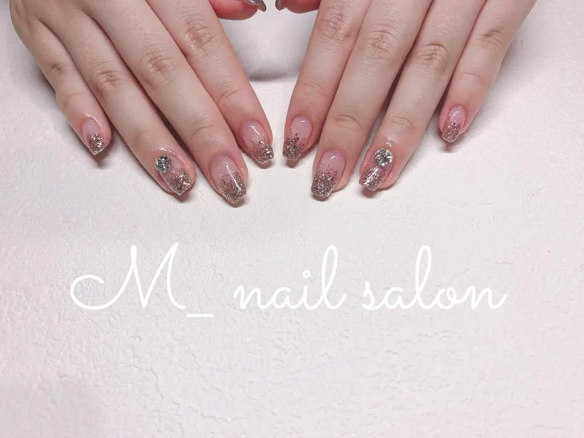 ネイル ジェルネイル ラメ(グリッター) ラメグラデーション パラジェル M_ nail salonのネイルデザイン
