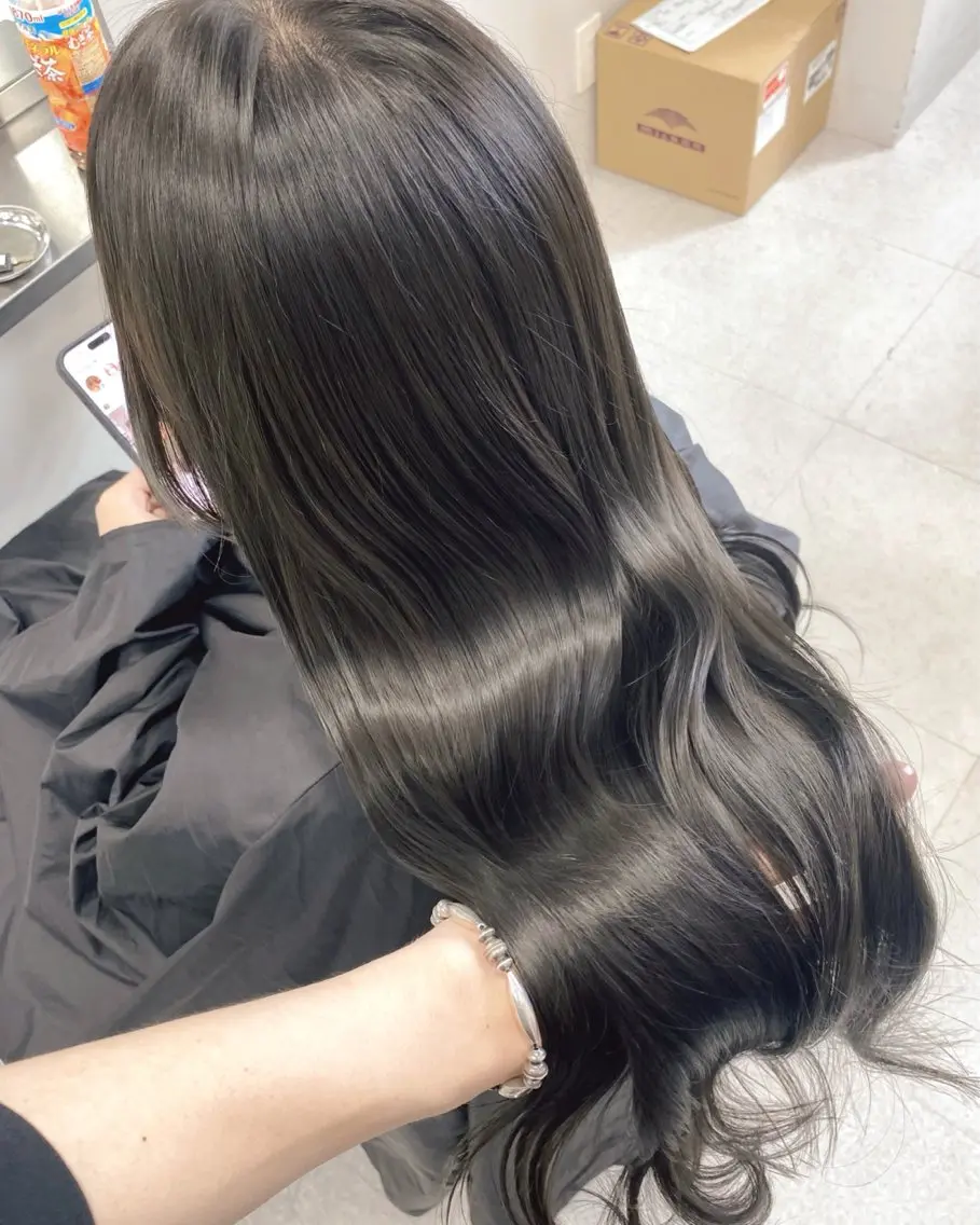 ミディアム カラー ヘアアレンジ ベージュカラー ブリーチ ブラウンカラー 透明感カラー ダブルカラー 赤み消し🫧韓国ヘア 🫧藤岡誠也のヘアスタイル