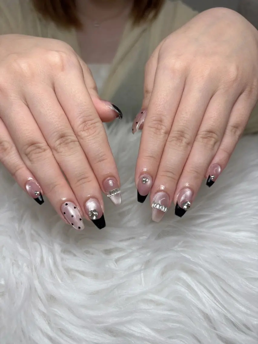 セミロング ハンドネイル NENENAIL 【シヨン】のネイルデザイン