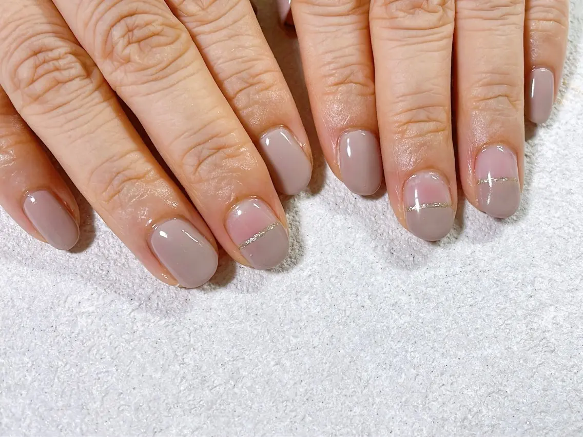 ネイル オーロラネイル フットネイル フレンチネイル ジェルネイル 韓国ネイル ハンドネイル mogunail &blowのネイルデザイン