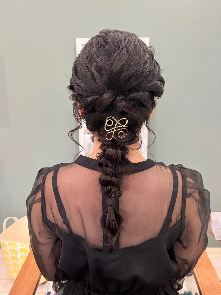 ロング ヘアアレンジ ヘアセット M.arc 【マーキ】のヘアスタイル
