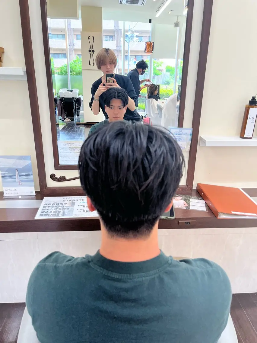 ショート メンズ センターパート 刈り上げ 🧊メンズ特化🧊 高木航希のヘアスタイル
