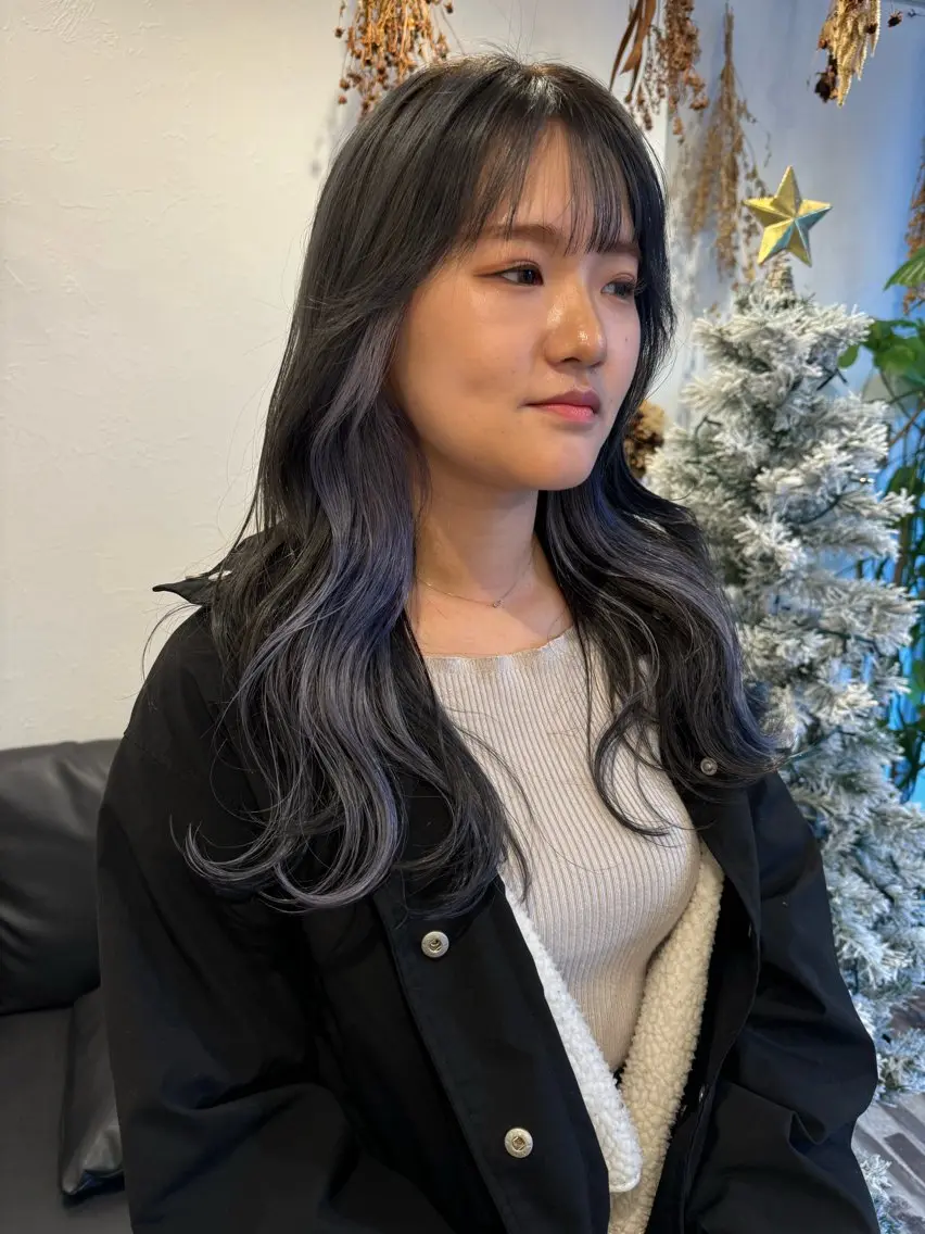 ロング カラー 黒髪 ブリーチ 透明感カラー グレージュ シルバー ヘアカラー m ā l o.🌷 サカモトマイコのヘアスタイル
