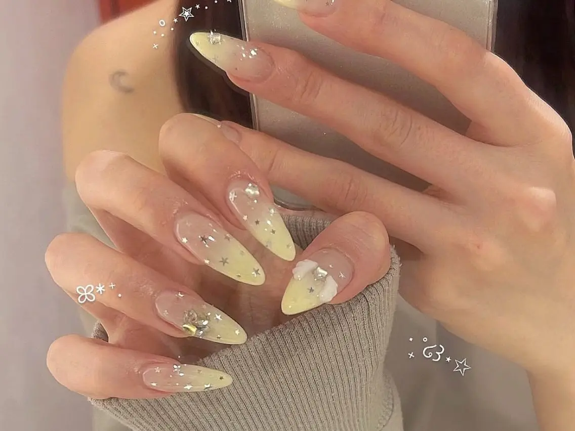 ネイル オーロラネイル 長さ出し フレンチネイル ジェルネイル ガラスフレンチ Rela・S NAILのネイルデザイン