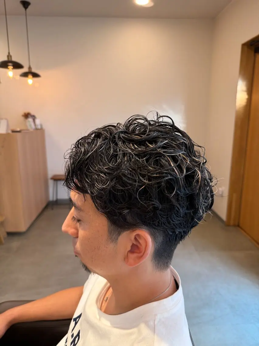 ショート カラー メンズ メンズハイライト メンズパーマ ハイライトカラー ハイライト カット ヘアカラー 和夢/ハイライト/ 曲がる縮毛矯正のヘアスタイル