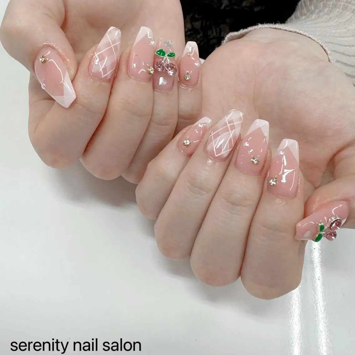 ネイル ハンドネイル ハンドケア ✨Serenity Nail salonのネイルデザイン