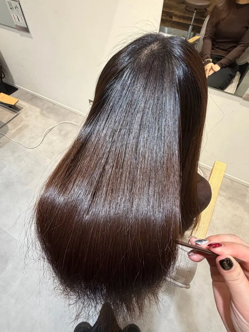 ロング 縮毛矯正 髙梨 いず美のヘアスタイル