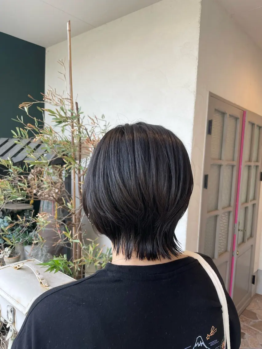 ショート レイヤーカット ウルフカット 山下 襟華のヘアスタイル