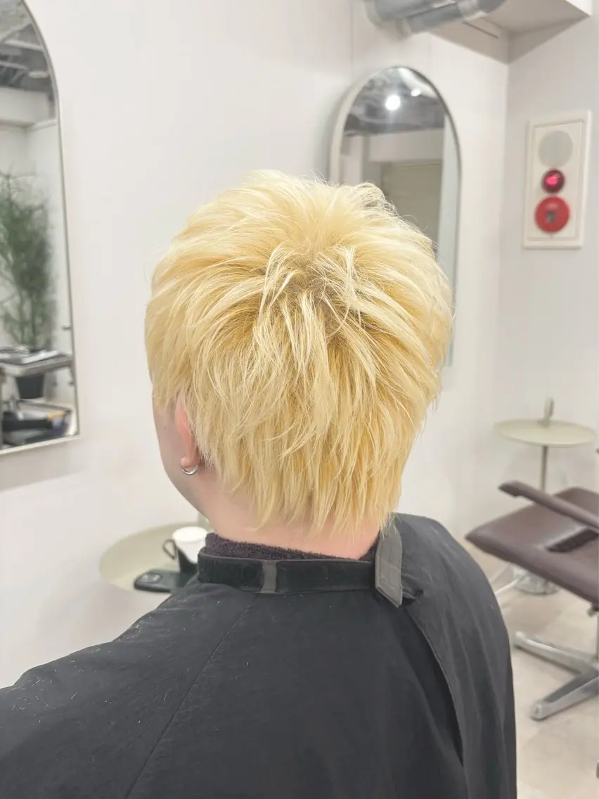 ショート カラー メンズ 渋谷|透明感カラー 🫧🤍|rinaのヘアスタイル