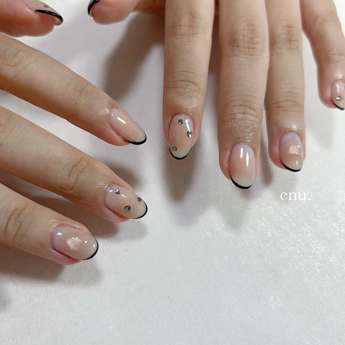 ネイル ストーンネイル ハンドネイル enu. nanakoのネイルデザイン