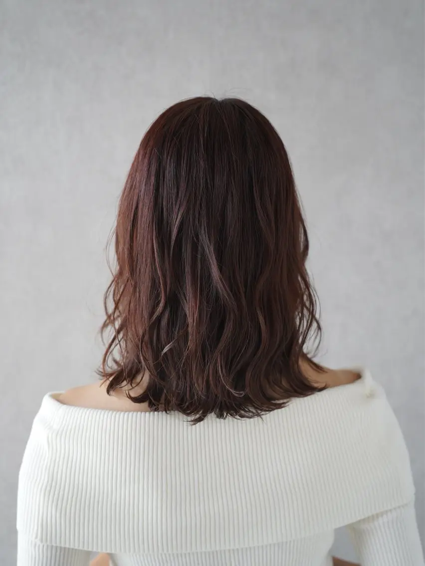 ミディアム カラー カット ヘアカラー YUZUKI/艶カラ ー/丸みショートのヘアスタイル