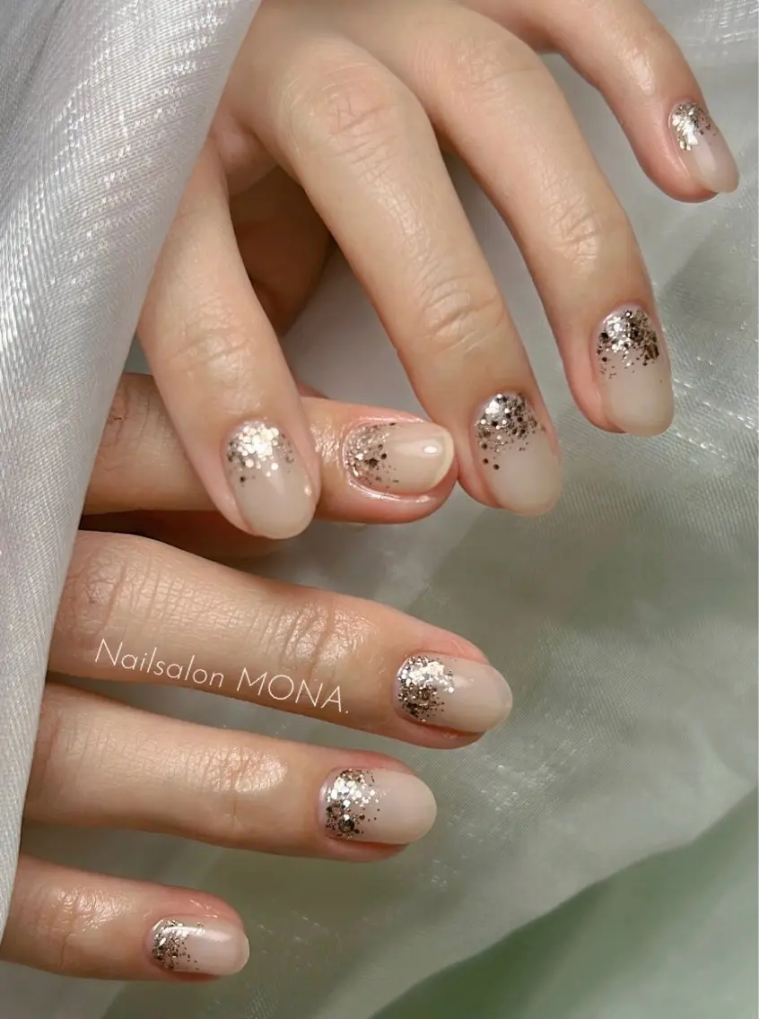 ネイル ラメ(グリッター) ラメグラデーション ハンドネイル Nailsalon MONA.のネイルデザイン