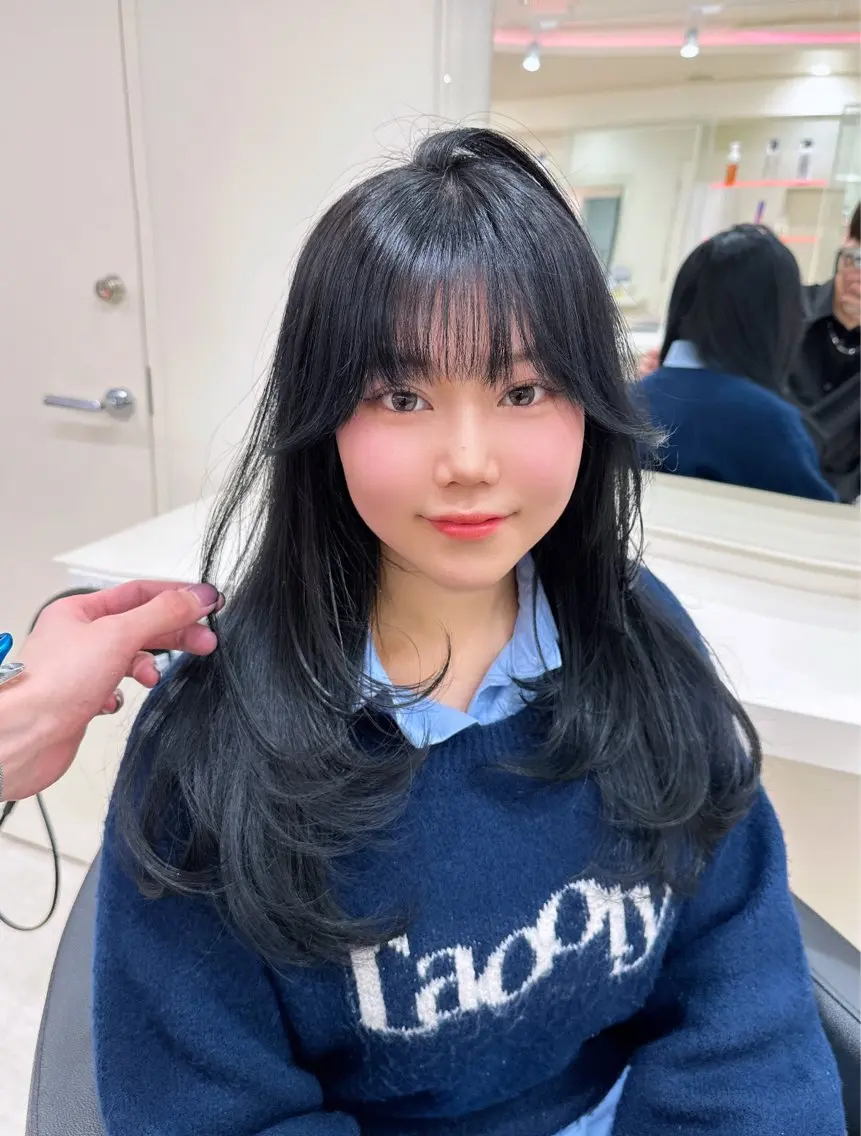 ロング カラー ヘアアレンジ 艶カラー/ハイトーン /レイヤーカットのヘアスタイル