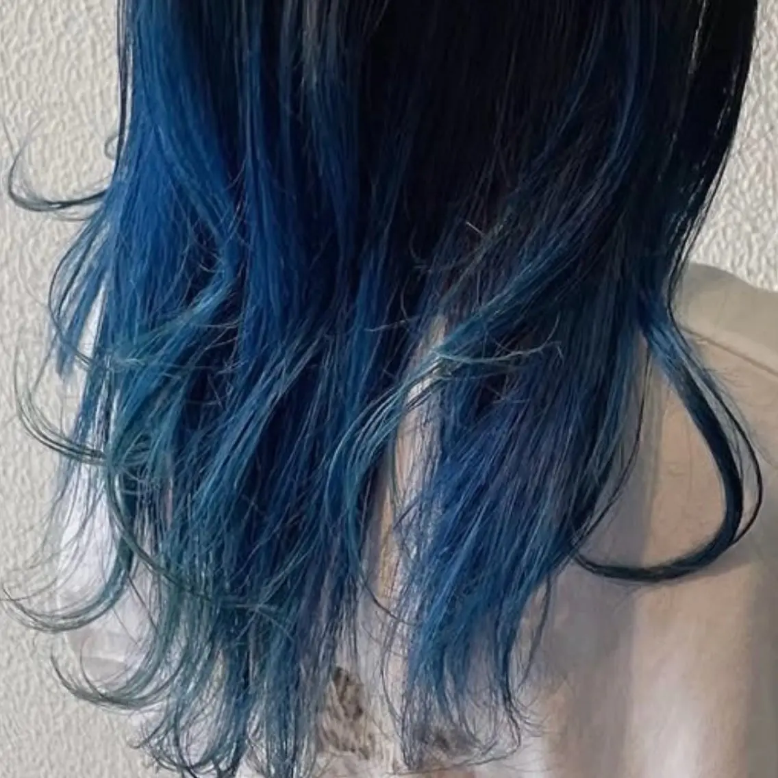ロング カラー 三浦 悠のヘアスタイル