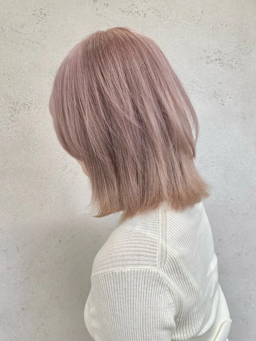 ミディアム カラー バレイヤージュ ミストバング ベージュカラー ブリーチ ケアブリーチ カット ヘアカラー トリートメント 脱!黒髪 ダブルカラー【上野】のヘアスタイル