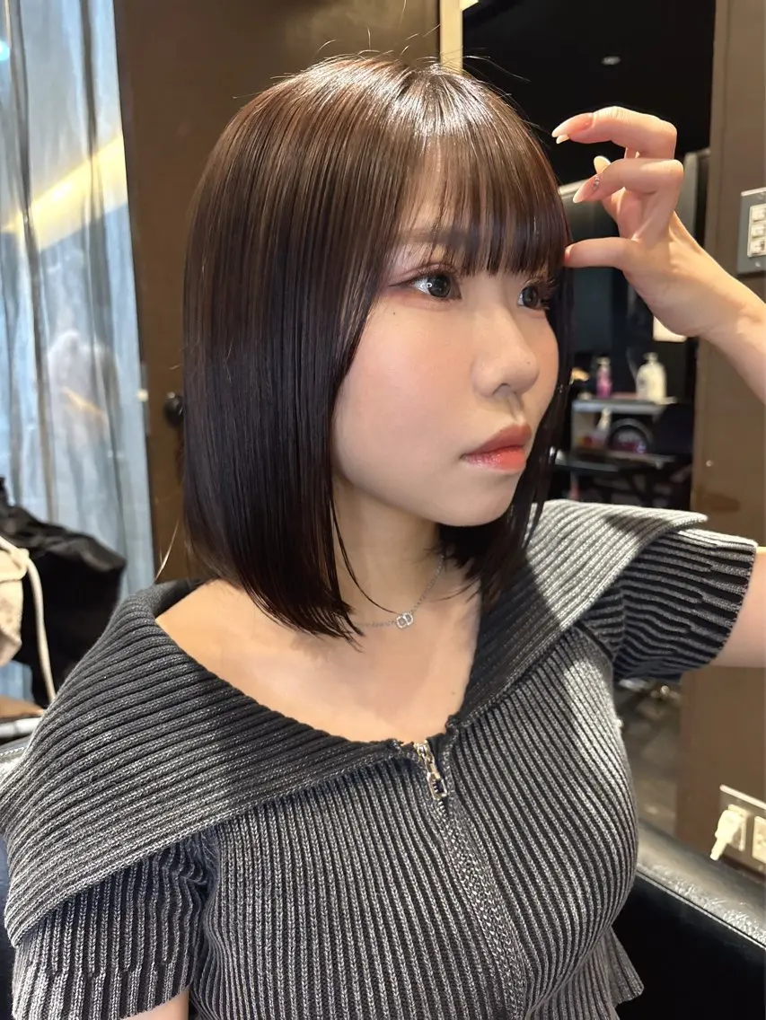 ミディアム カット 人気サロン縮毛矯正 ボブカットカラーのヘアスタイル
