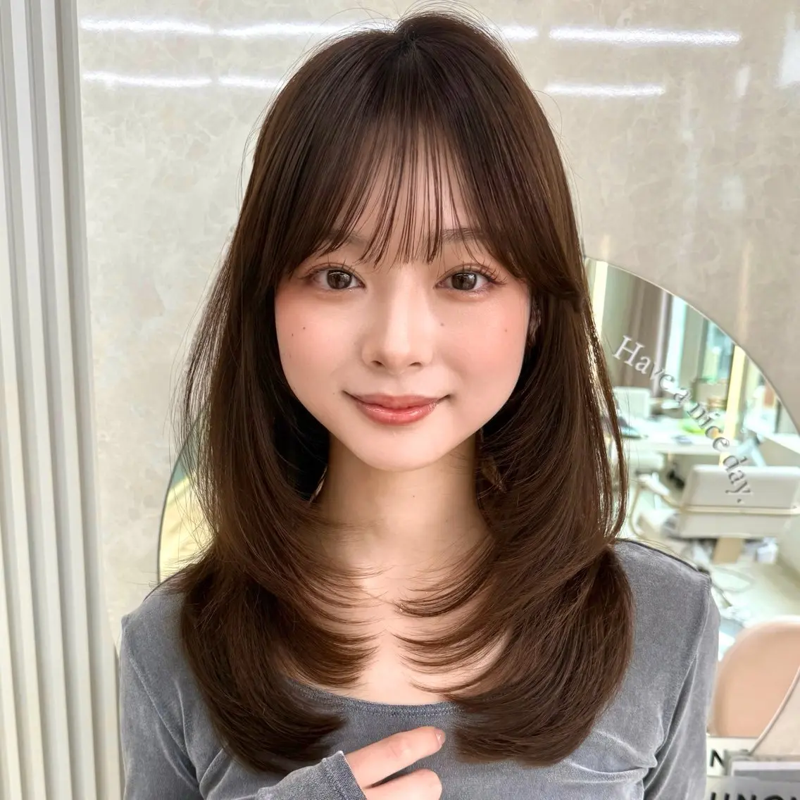 セミロング カラー 似合わせレイヤー/ 透明感カラーのヘアスタイル