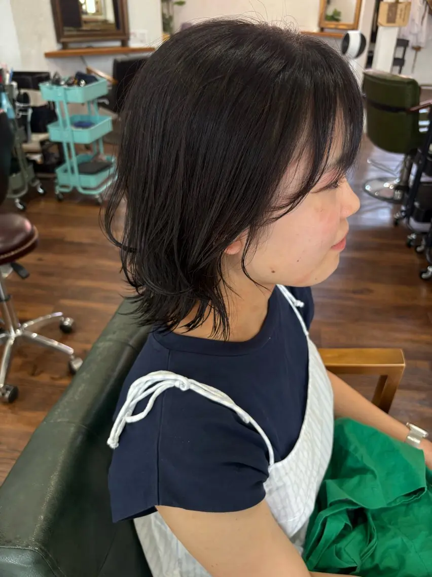 ショート カラー レイヤーカット カット ヘアカラー トリートメント 江原 彩華のヘアスタイル