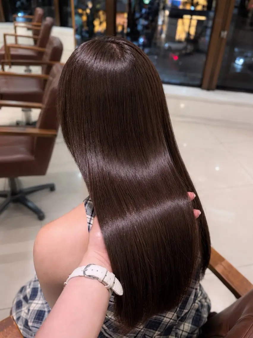 ロング チョコレートブラウン カット ヘアカラー トリートメント 盛れる髪質改善カラー 💞はな🎀のヘアスタイル