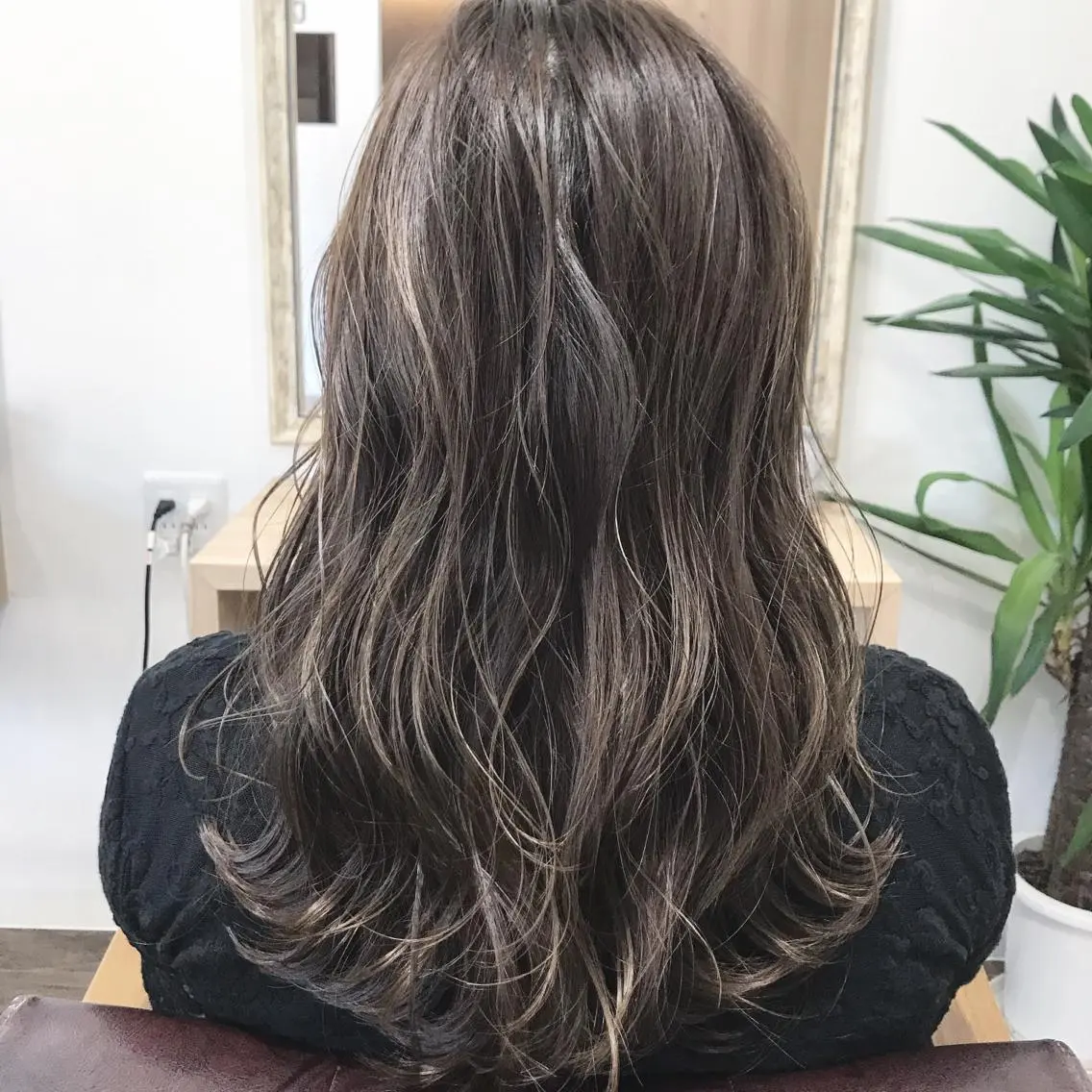 ロング カラー ヘアカラー トリートメント 土屋 貴章のヘアスタイル