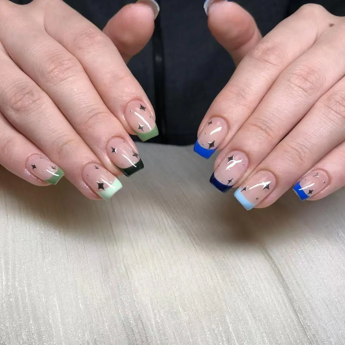 ネイル オーロラネイル チークネイル 長さ出し フットネイル フレンチネイル Kana🌻マツエク &Nailサロン💛のネイルデザイン